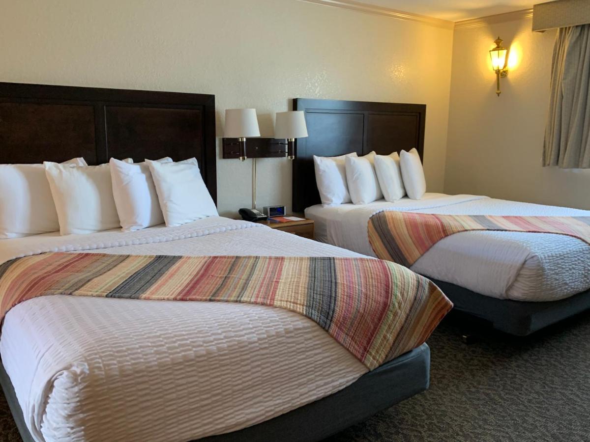 Coachman Inn Oak Harbor Ngoại thất bức ảnh