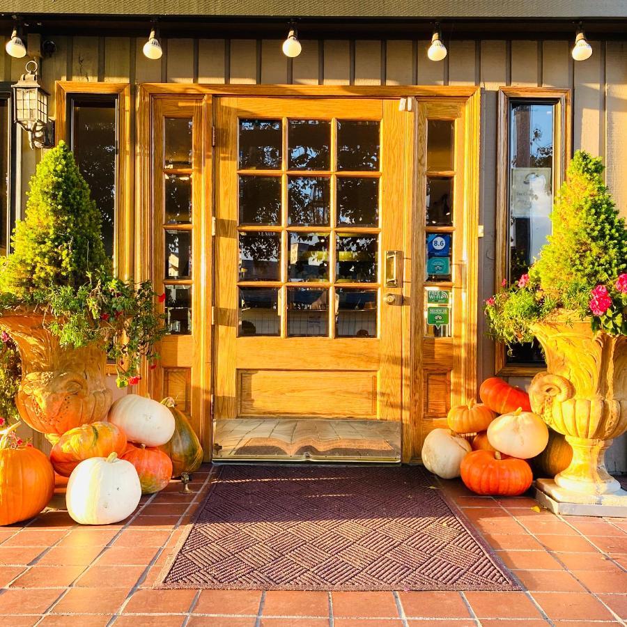 Coachman Inn Oak Harbor Ngoại thất bức ảnh