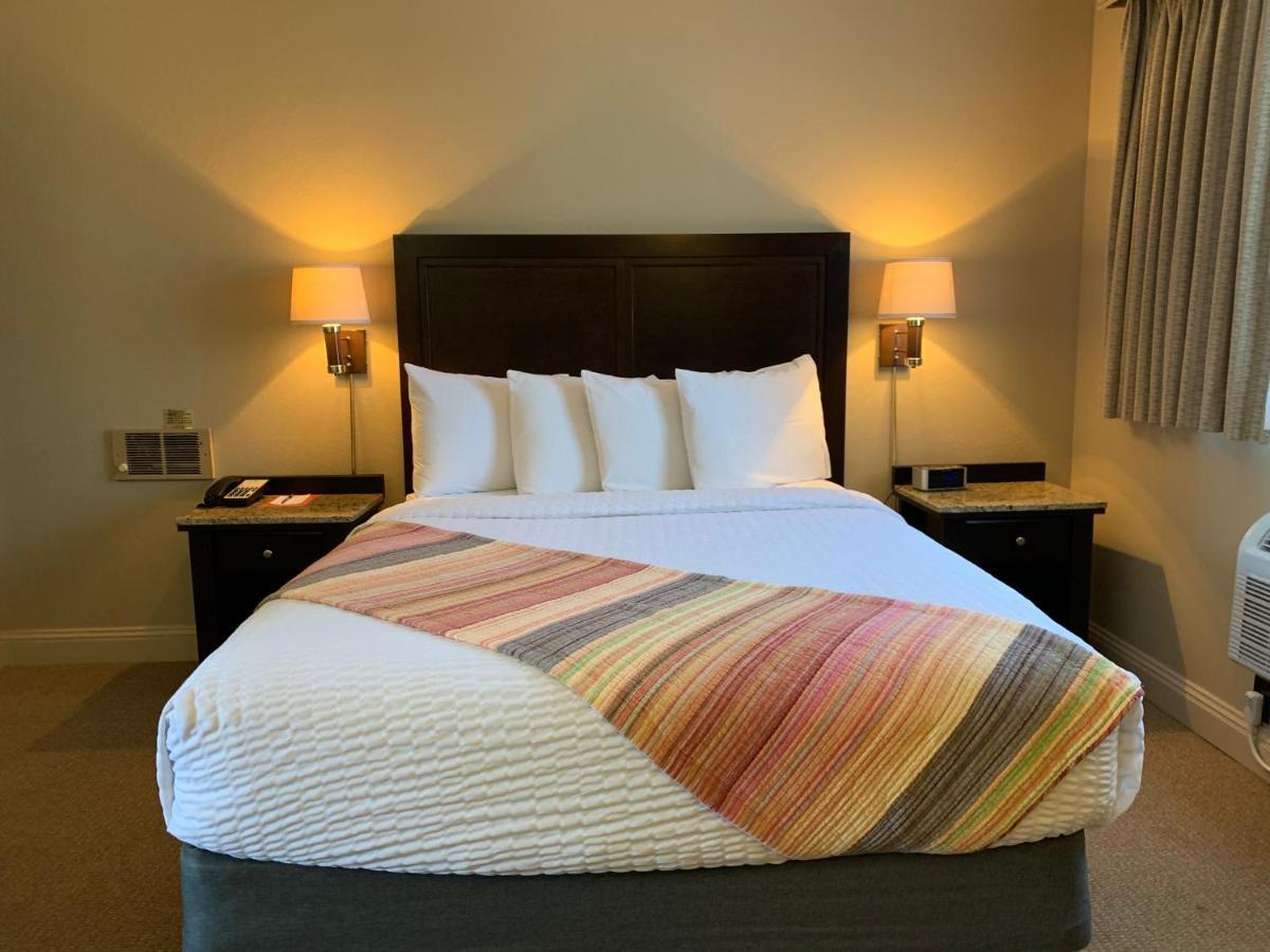 Coachman Inn Oak Harbor Ngoại thất bức ảnh