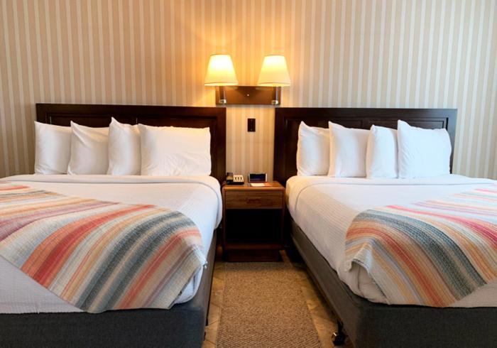 Coachman Inn Oak Harbor Ngoại thất bức ảnh