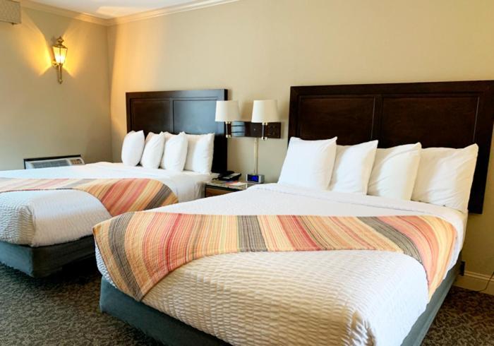 Coachman Inn Oak Harbor Ngoại thất bức ảnh