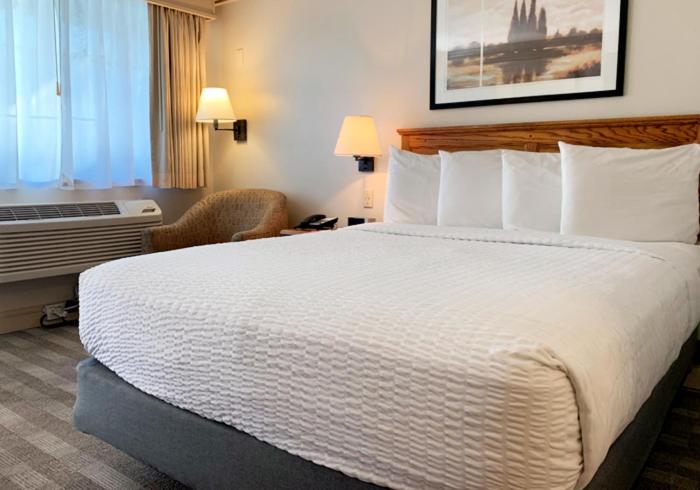Coachman Inn Oak Harbor Ngoại thất bức ảnh