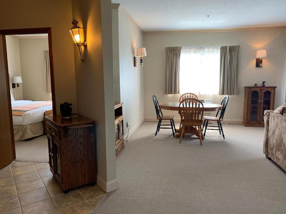 Coachman Inn Oak Harbor Ngoại thất bức ảnh