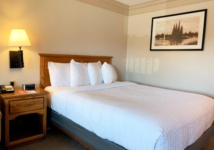 Coachman Inn Oak Harbor Ngoại thất bức ảnh