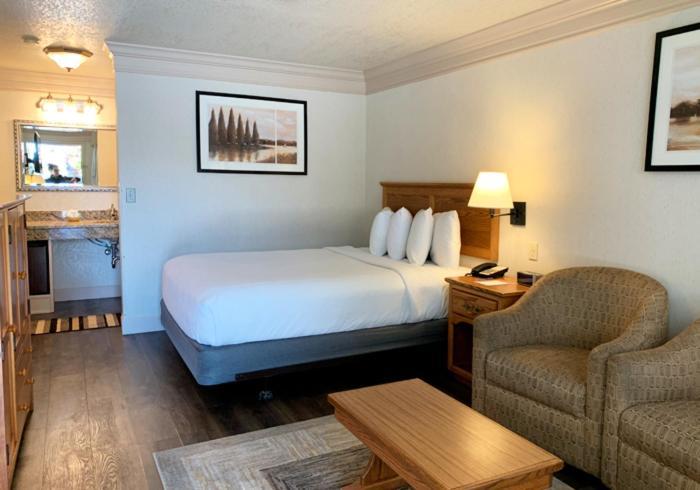 Coachman Inn Oak Harbor Ngoại thất bức ảnh
